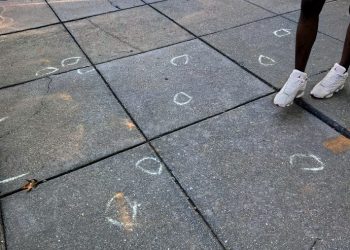 How to know when it’s politically acceptable to discuss guns