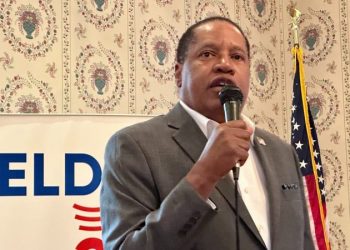 Republican presidential candidate suspends campaign, endorses Donald Trump