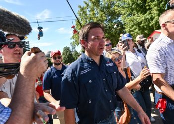 Ron DeSantis’s problem is not that Donald Trump is famous