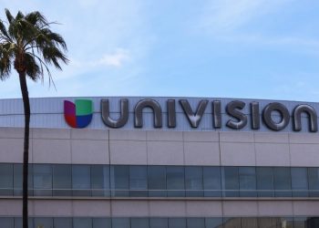 Hispanic conservatives defend Univision amid backlash over Trump interview