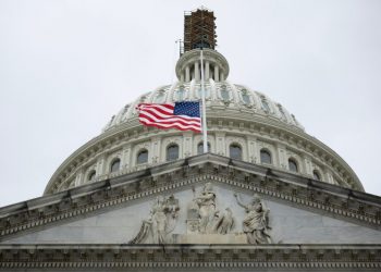 Moody’s lowers U.S. credit outlook, citing political dysfunction