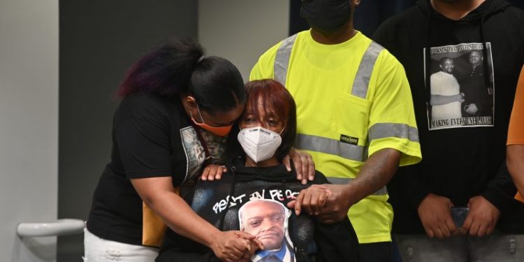 Murder trial begins for Prince George’s officer charged with killing man