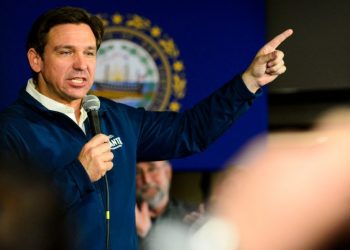 Ron DeSantis meets with potential GOP donors to new super PAC