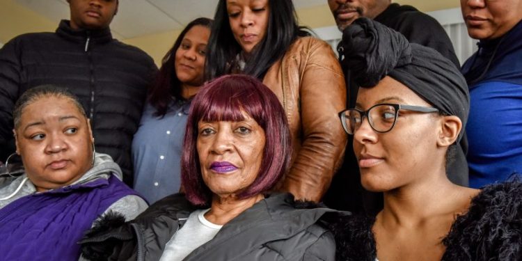 Jury to weigh: Was fatal shooting of handcuffed man by police criminal?