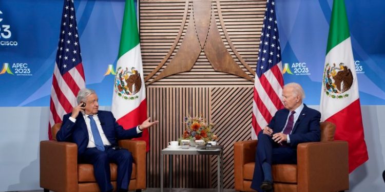 Biden and López Obrador pledge to work on border issues, a major 2024 target for Republicans