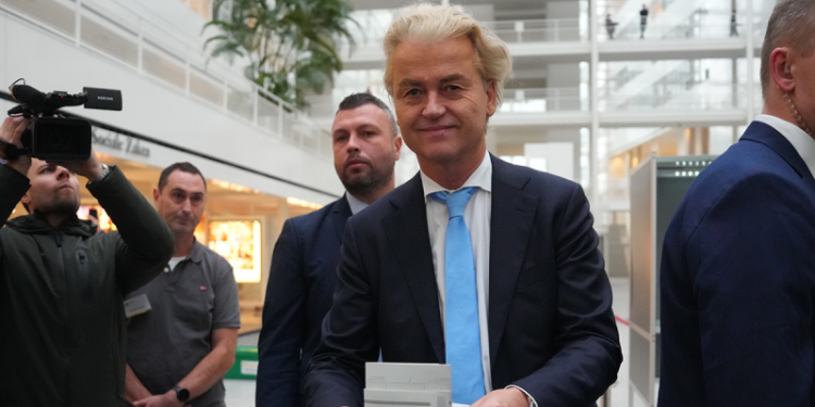 Firebrand pol under fire for suggesting Palestinians be relocated