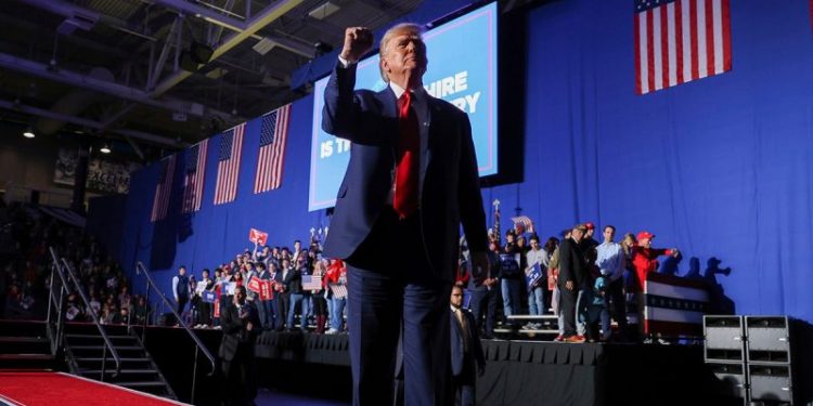 Chris Christie pushes back on calls to drop out of the race, takes aim at Trump in first major ad blitz