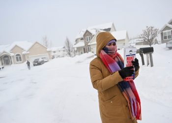 Iowa’s deep freeze scrambles caucus turnout tactics for GOP campaigns