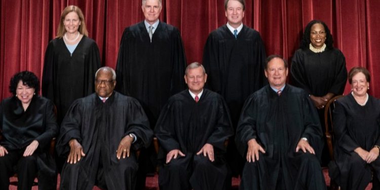 Supreme Court to review restrictions on homeless encampments