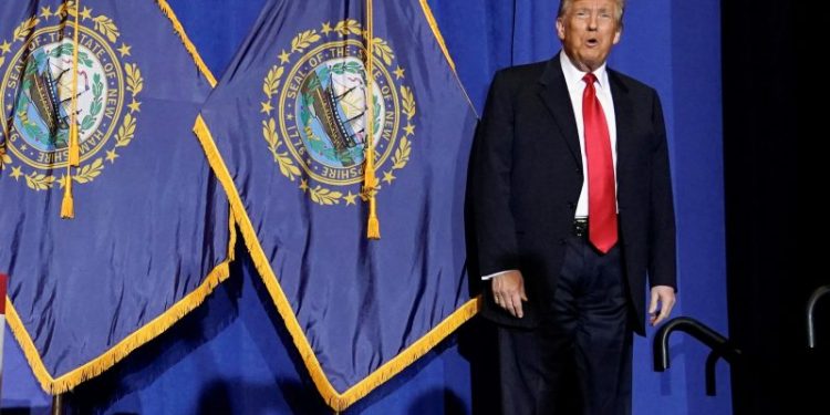 Trump, basking in Iowa glow, hits the campaign trail — and the courthouse