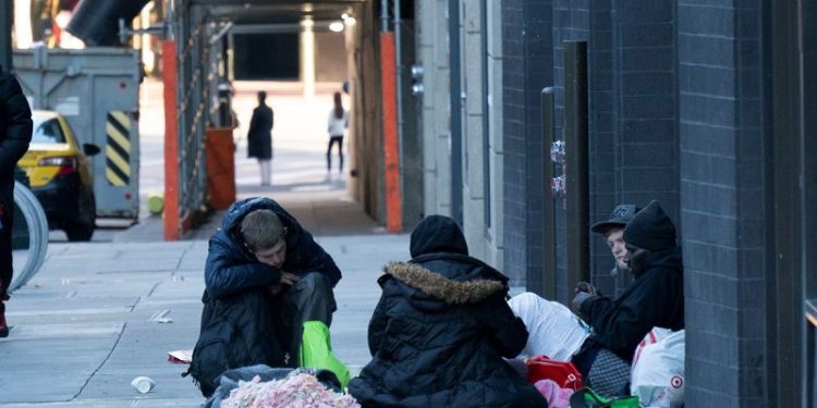 Supreme Court to decide whether cities can ban homeless from public areas