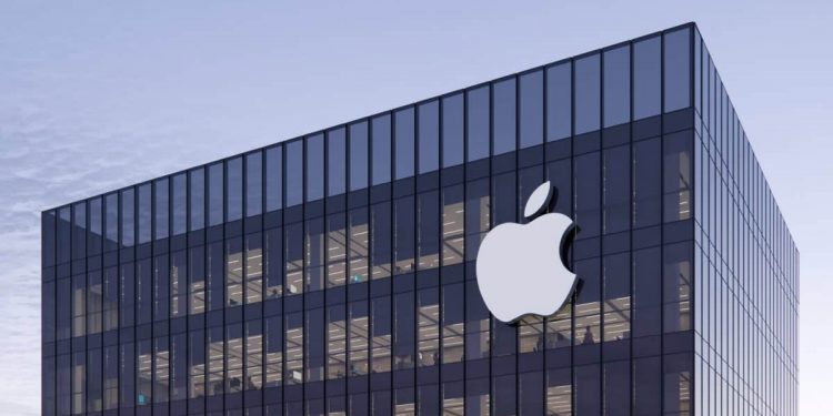 Apple Overtakes Samsung As World’s Largest Smartphone Maker