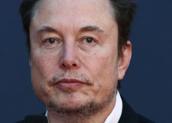 Employees prevented Musk from breaking federal Twitter order, FTC finds
