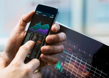 Global Oil Dynamics: Brent & WTI Surge: $82.93 and $77.98