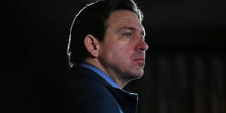 DeSantis staffers blocked public records, ex-law enforcement officials say