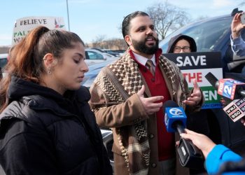 Top Biden aides meet with Arab American leaders in Michigan