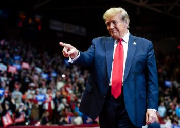 Illinois judge removes Trump from primary ballot