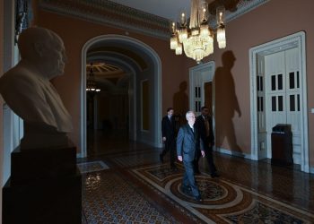 McConnell ‘willing to take the heat’ on Ukraine aid that divides the GOP