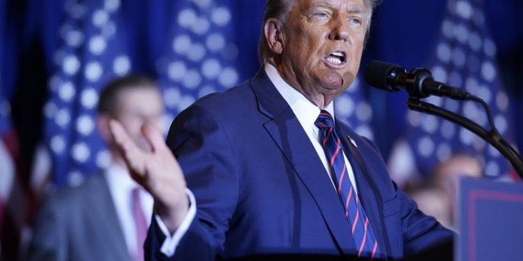 Trump asks Supreme Court to keep Jan. 6 trial on hold, citing 2024 election