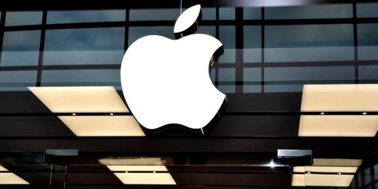 Apple and Microsoft Navigate EU Tech Regulations