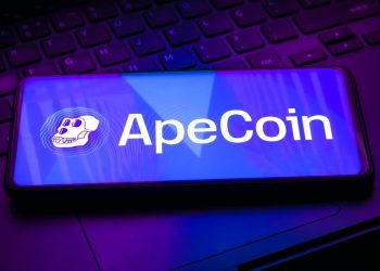 ApeCoin and Akita Inu: ApeCoin under pressure at 2,000