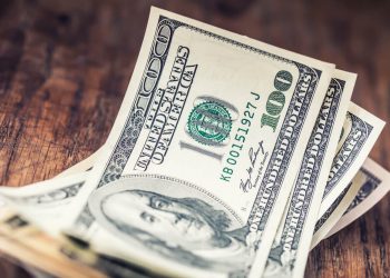 Dollar Steady at 103.832; PCE Index to Rise 0.4%