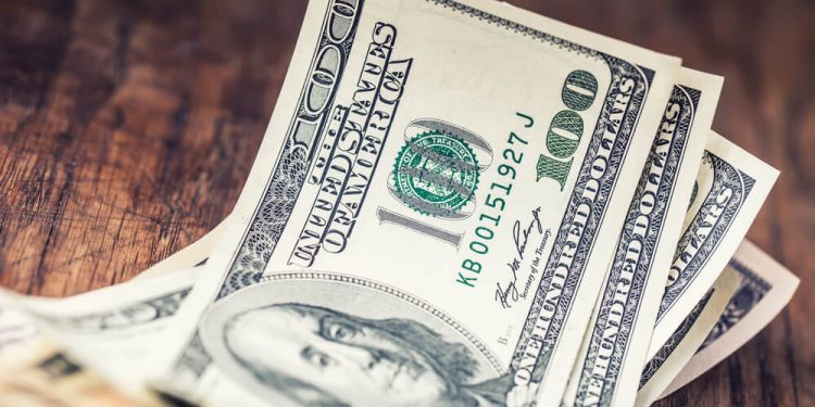 Dollar Steady at 103.832; PCE Index to Rise 0.4%