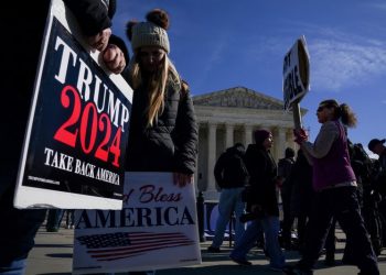 Supreme Court ruling darkens critics’ hopes for a judicial curb on Trump