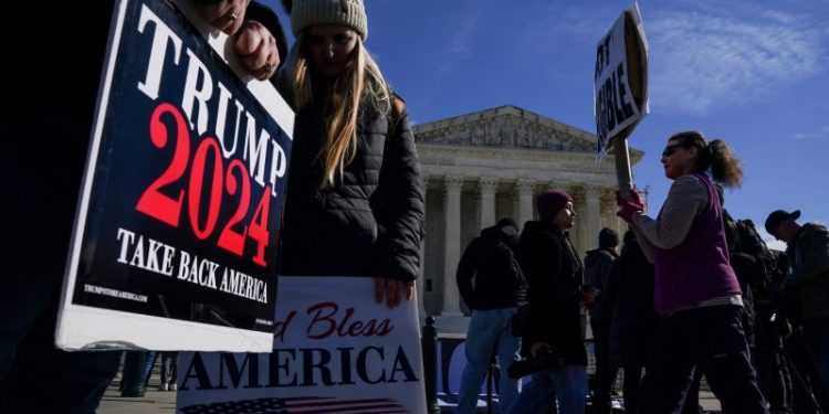 Supreme Court ruling darkens critics’ hopes for a judicial curb on Trump