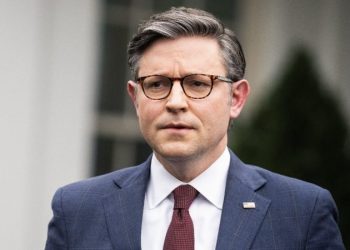 House punts government shutdown deadline to next week after Johnson forced to seek Dem support again