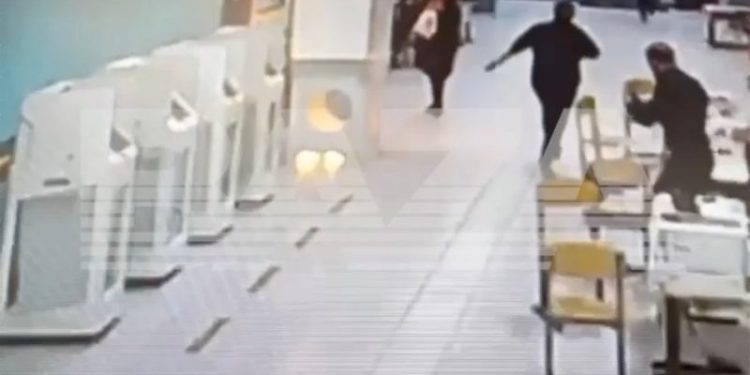 WATCH: Anti-Putin activists vandalize, set fire at voting stations in protest against election