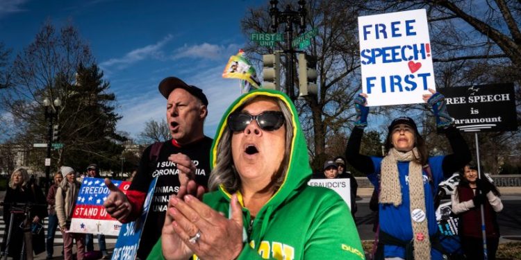 Supreme Court likely to reject limits on White House social media contacts