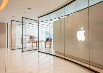 Apple’s Legal Fights & $72.6B China Revenue Drop