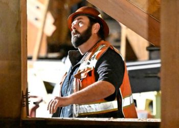 The U.S. economy rolls on, adds 303,000 jobs in March