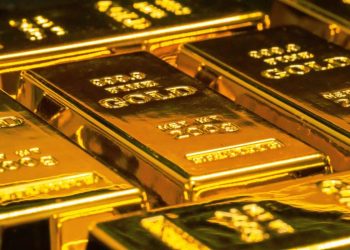 Gold Prices Fall to $2,305 Amid Easing Geopolitical Tensions