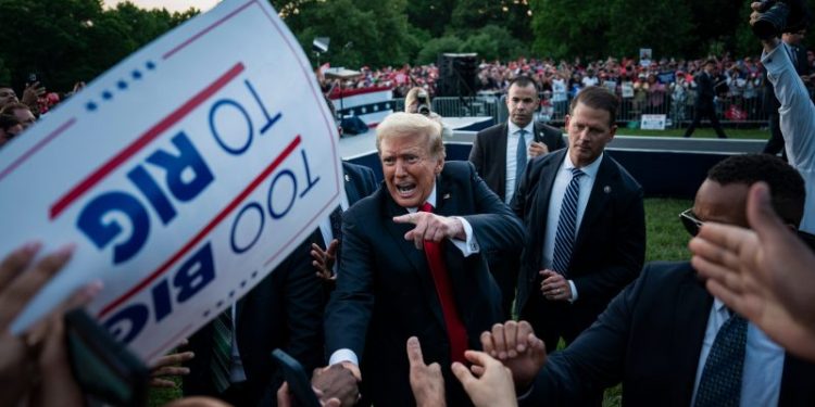 Trump holds South Bronx campaign rally to court Black, Latino voters