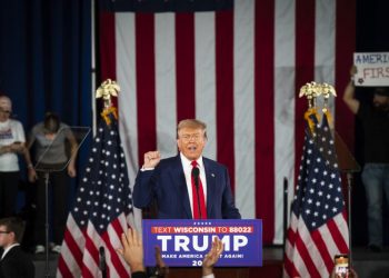 Trump mocks Sen. Tester’s weight, hints at a Mont. campaign appearance