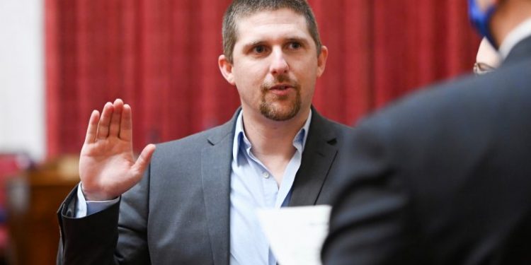 Incumbent tops primary candidate who filmed himself in the Capitol on Jan. 6