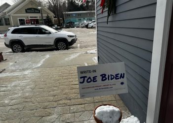 Democratic operative indicted over Biden AI robocalls in New Hampshire