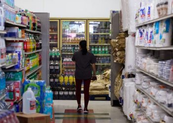 Americans are down on the economy (again), with inflation topping election concerns