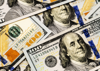 The dollar index is stabilizing above 105.00 this week