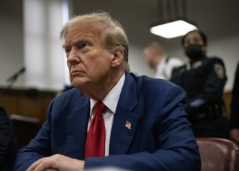 How Trump reacted to seeing Stormy Daniels for the first time in years