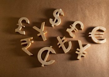 Euro index and yen index: new lower low for the yen at 711.8