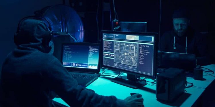 Super Micro Stock Dips 16%, Analyst Sees 60% Downside