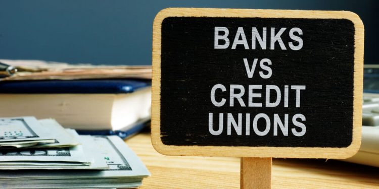 Credit Unions vs Banks: Key Differences and Benefits