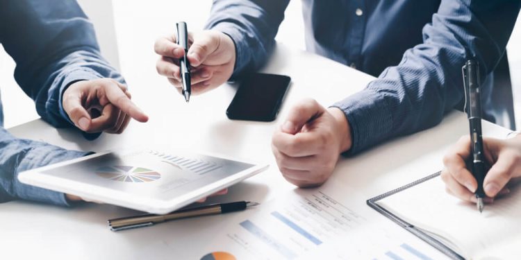 Investment Consultant: How to Choose the Right Advisor