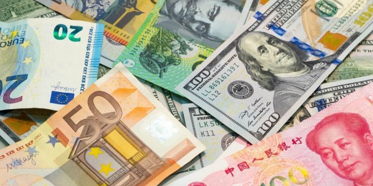 EUR/USD Falls to Three-Week Low at 1.0775 on Strong USD