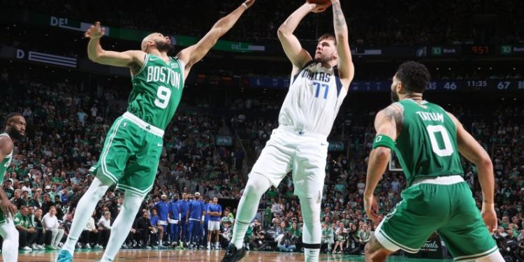 NBA says Amazon will be its new media partner, rebuffing Warner Bros. Discovery