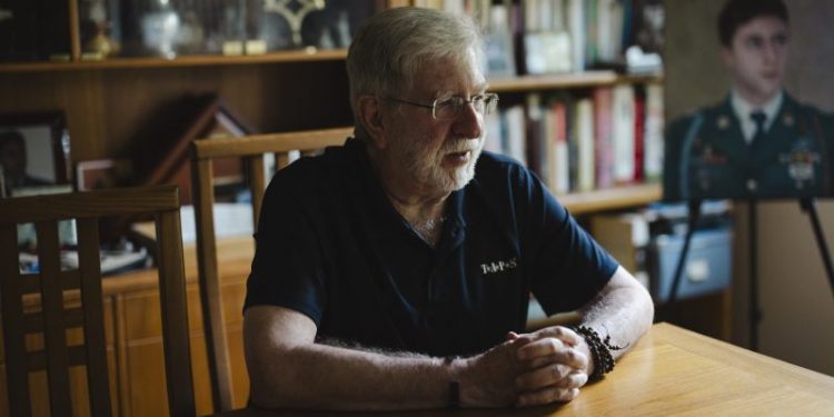 Pentagon confronts Gold Star divide among grieving military families