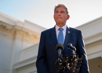 Manchin threatened to break with Biden before senior Democrats intervened